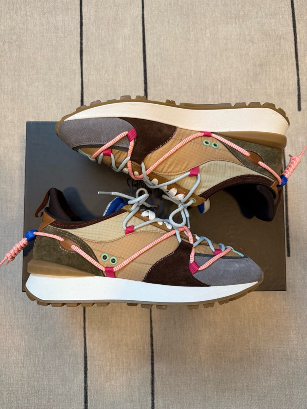 SIA (Somewhere In America) Collective - Verano “Cliff Hanger” - Size: US 11M